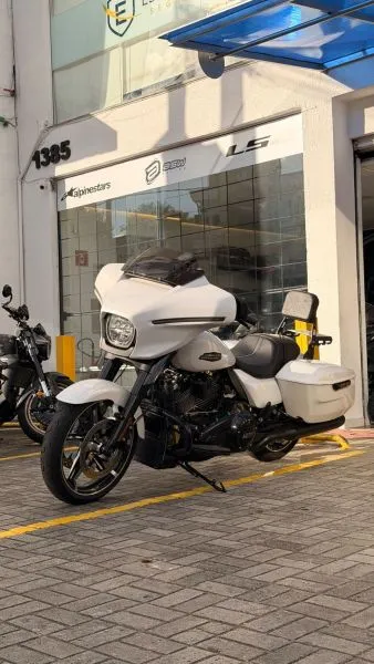 HARLEY-DAVIDSON Harley Davidson Street Glide FLHX