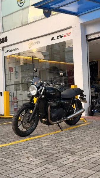 TRIUMPH Triumph Street Twin 900